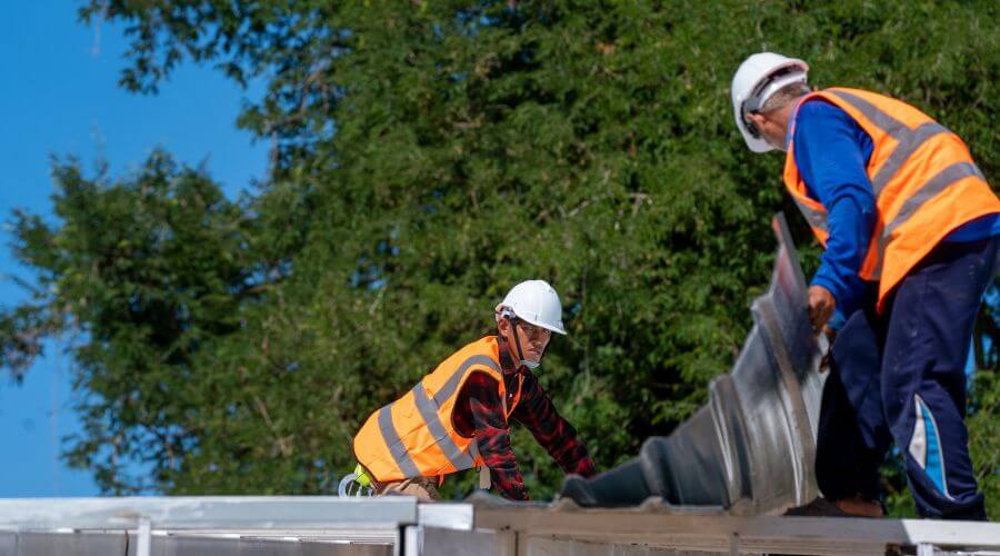 Expert Emergency Roof Repairs services in Hollis Center, ME